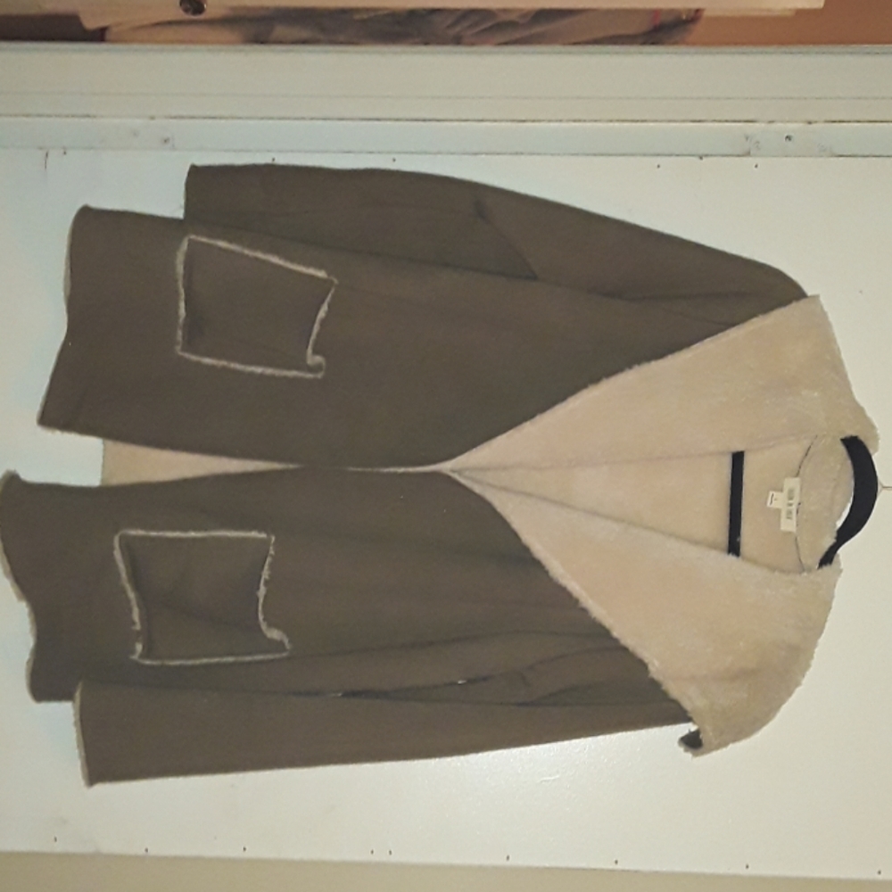Plush very soft Women's Olive and Cream coat.